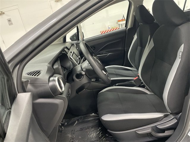 Used 2025 Nissan Versa S w/ Trunk Package image 19