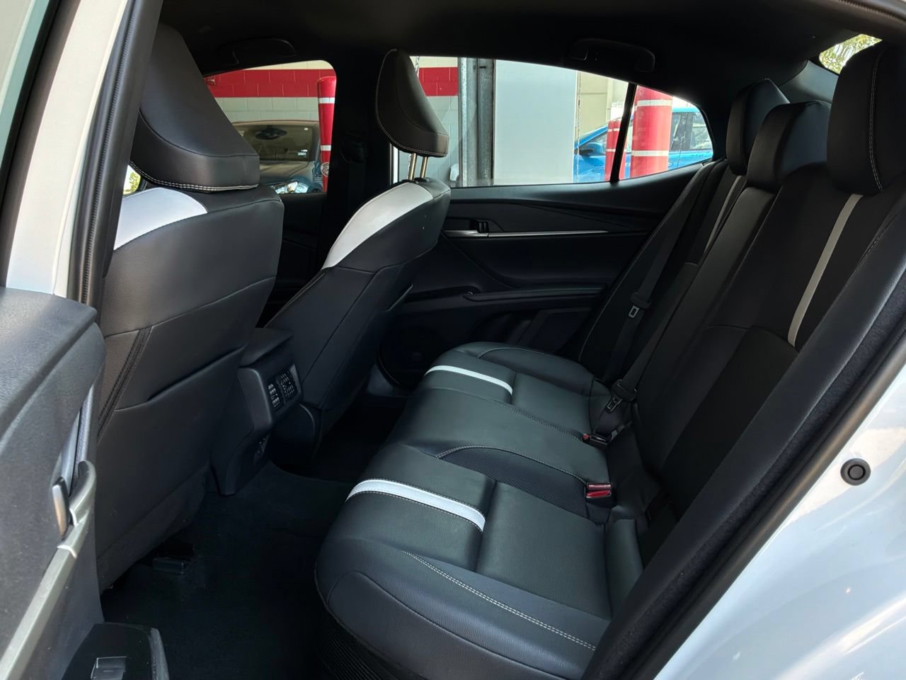 Used 2026 Toyota Camry SE FWD image 12