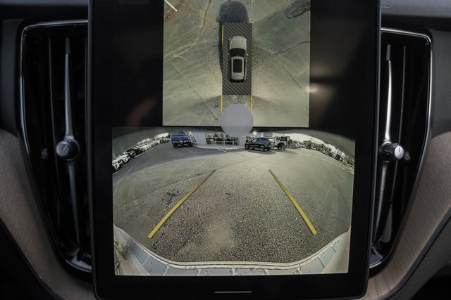 New 2026 Volvo XC60 B5 Plus w/ Protection Package Premier image 39