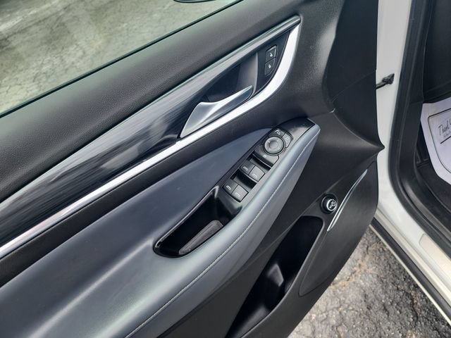 Used 2023 Buick Enclave Essence FWD image 12