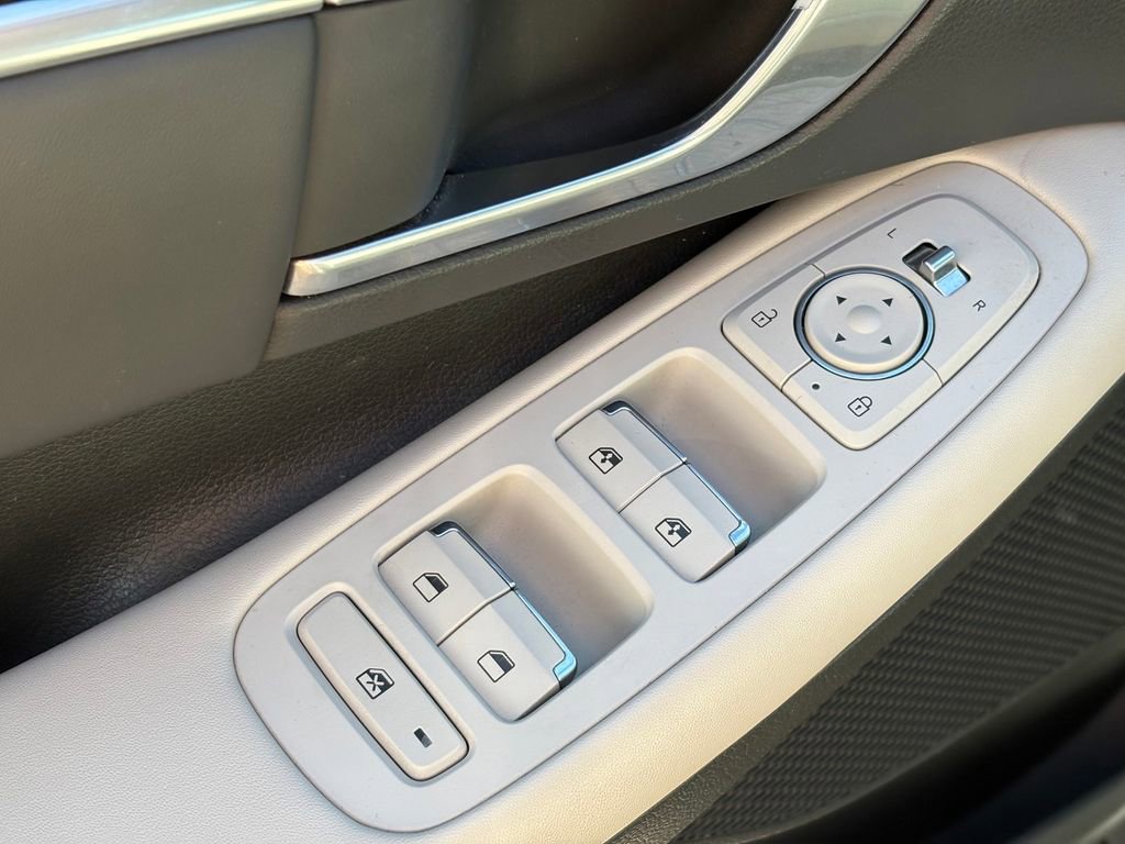 Used 2023 Hyundai Sonata SEL w/ Convenience Package image 17