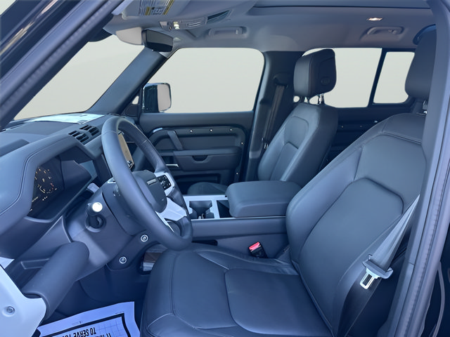 Certified 2025 Land Rover Defender 110 X-Dynamic SE AWD/4WD image 18