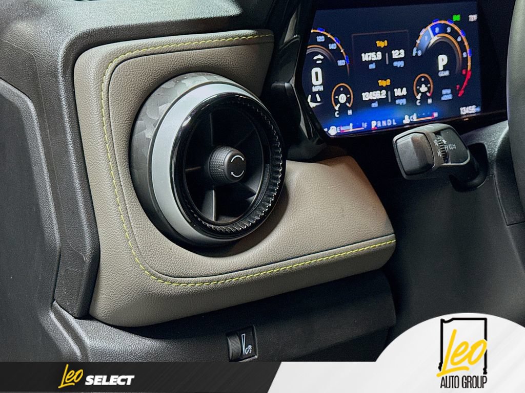 Used 2025 Chevrolet Colorado ZR2 w/ Technology Package AWD/4WD image 13