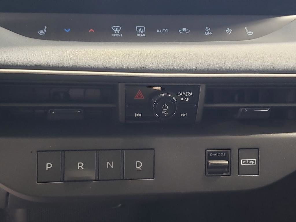 New 2026 Nissan Leaf Platinum+ w/ Cargo Package (Platinum+) image 13