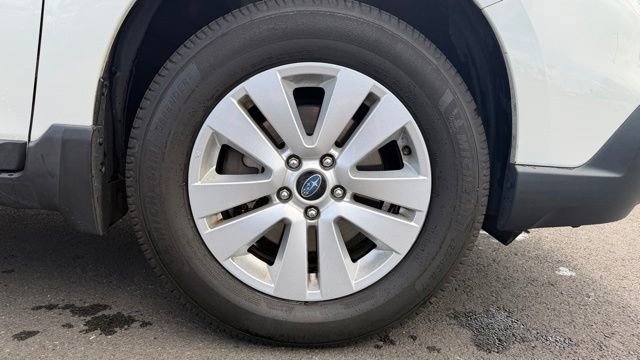 Used 2017 Subaru Outback 2.5i Premium AWD/4WD image 9