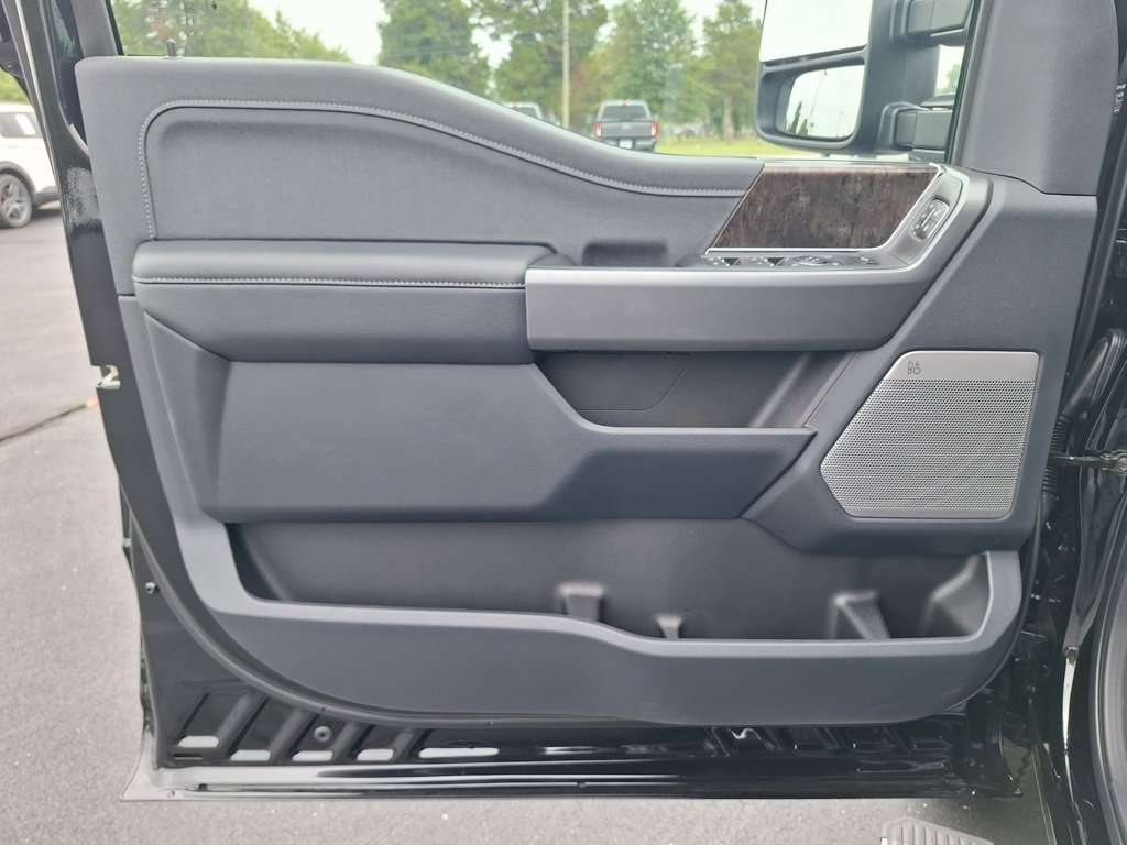 New 2026 Ford F250 Lariat image 17