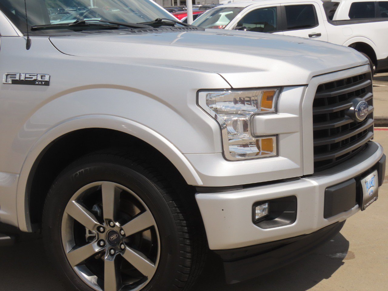 Used 2017 Ford F150 XLT w/ Equipment Group 302A Luxury RWD image 6