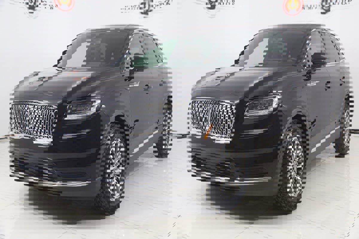 Used 2022 Lincoln Nautilus Reserve AWD/4WD image 5