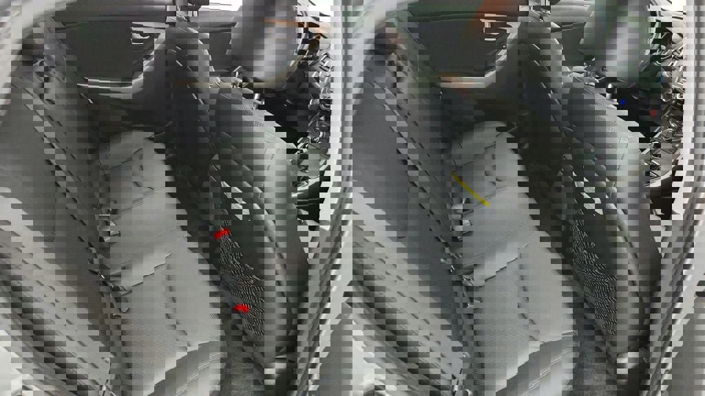 Used 2015 Hyundai Elantra Limited w/ Option Group 05 image 24