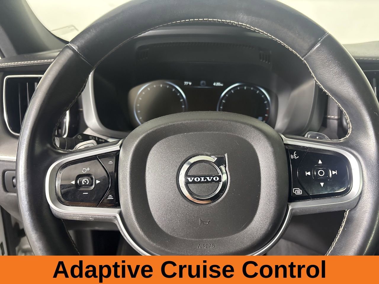Used 2020 Volvo XC60 T5 R-Design AWD/4WD image 14