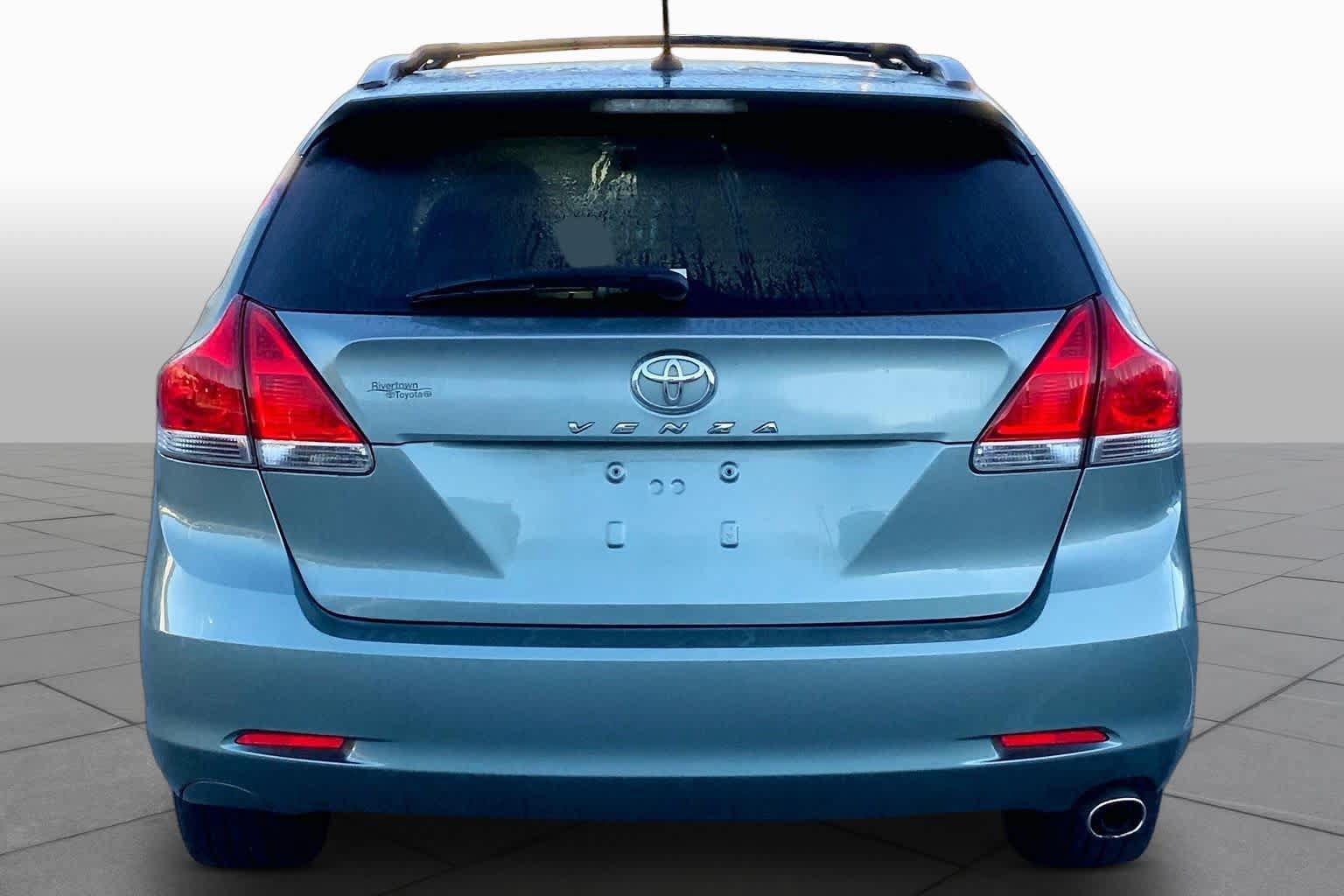 Used 2009 Toyota Venza FWD image 4