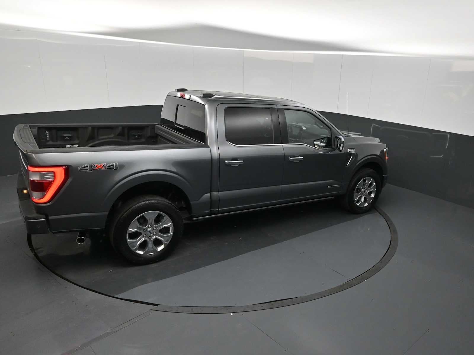 Used 2022 Ford F150 Platinum w/ Equipment Group 701A High AWD/4WD image 38
