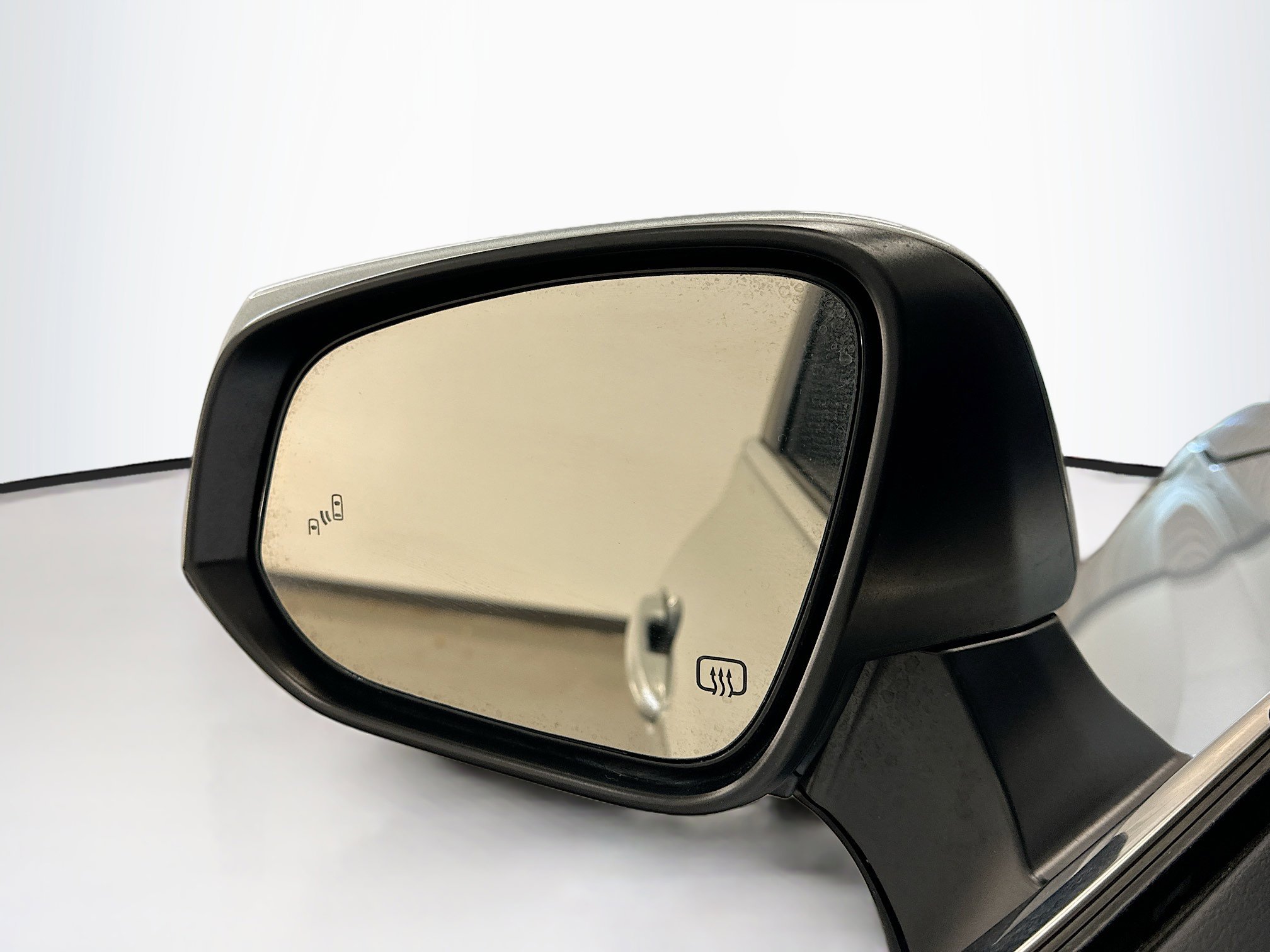 Used 2024 Toyota Highlander LE image 16