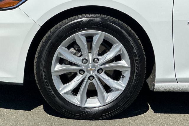 Used 2025 Chevrolet Malibu LT image 30