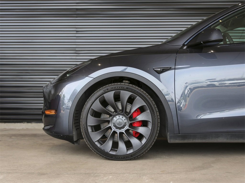 Used 2022 Tesla Model Y Performance image 12