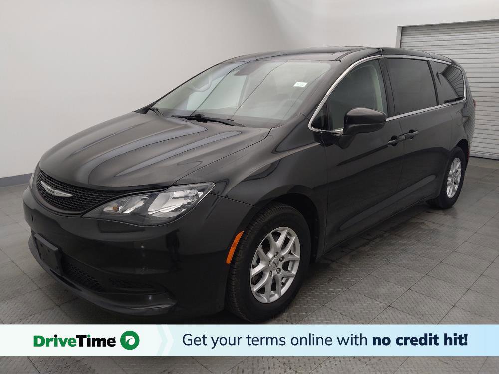Used 2022 Chrysler Voyager LX