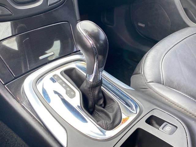 Used 2016 Buick Regal Premium image 12