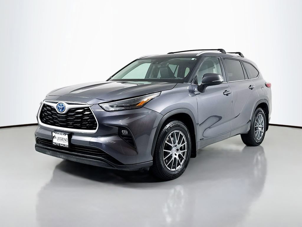 Used 2023 Toyota Highlander XLE AWD/4WD video 1