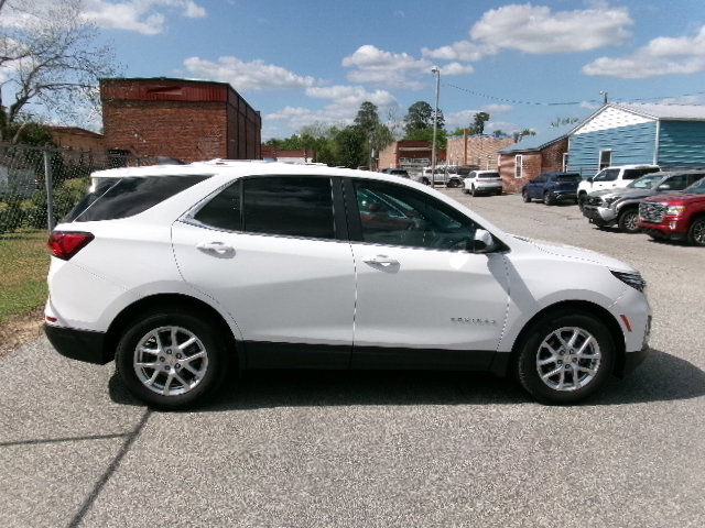 Used 2024 Chevrolet Equinox LT FWD image 2