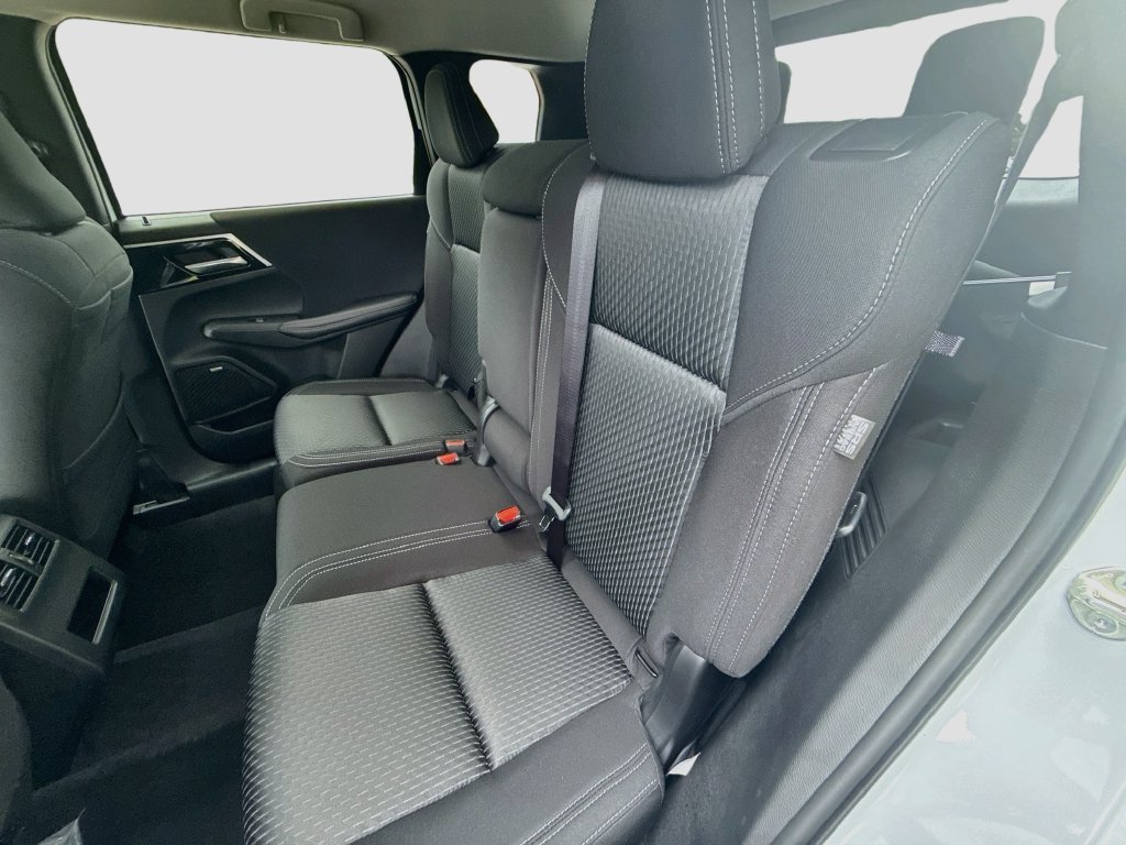 New 2026 Mitsubishi Outlander ES FWD image 25