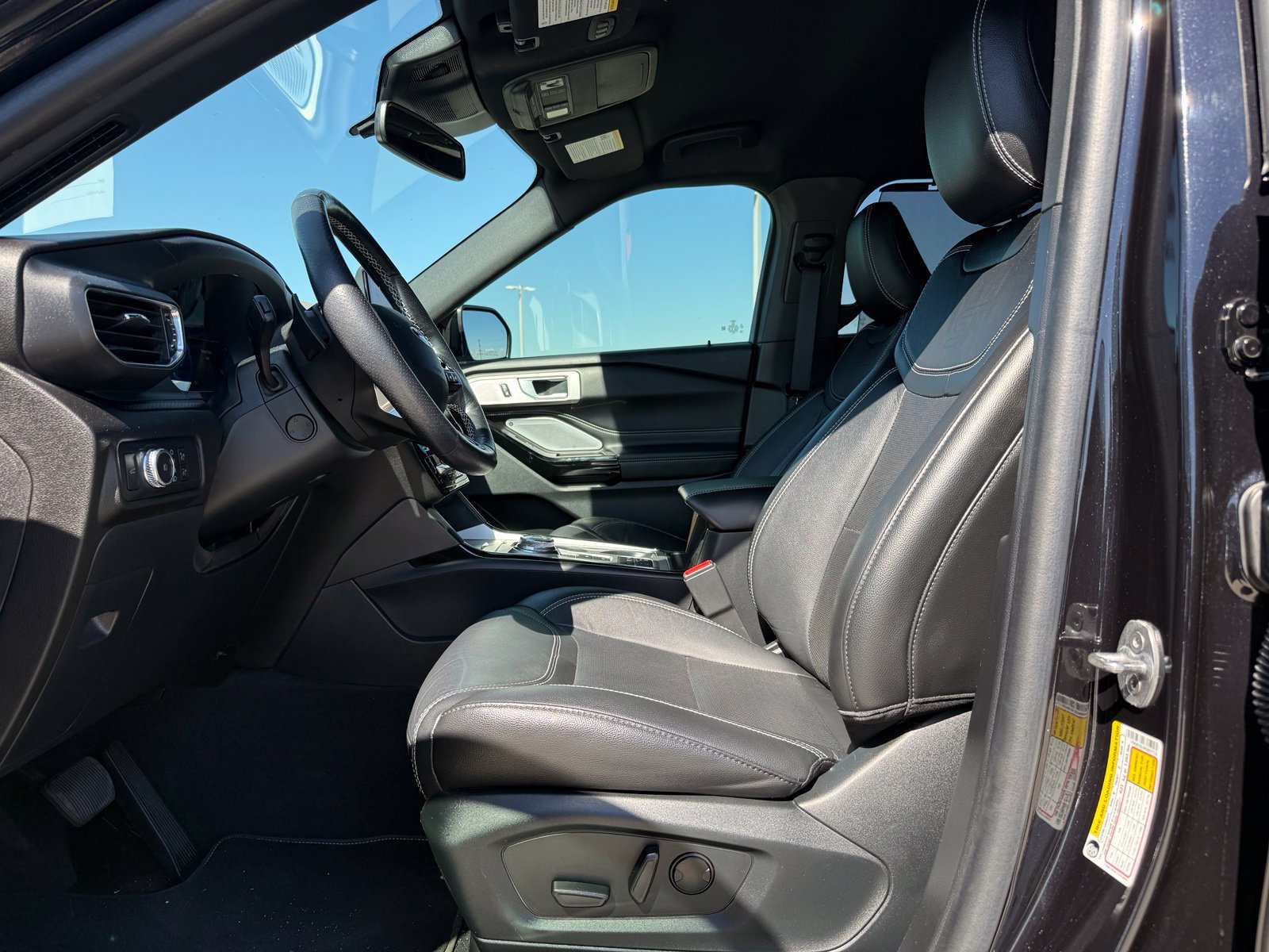 Used 2022 Ford Explorer ST w/ Equipment Group 401A RWD image 5