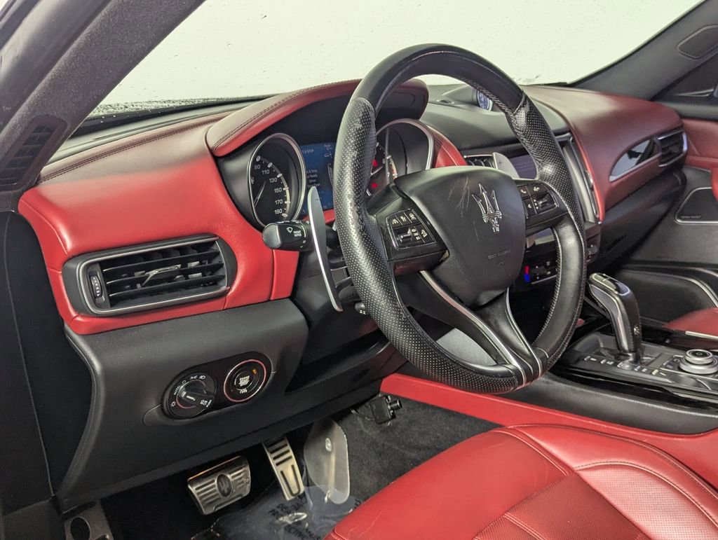 Used 2019 Maserati Levante GranSport image 11