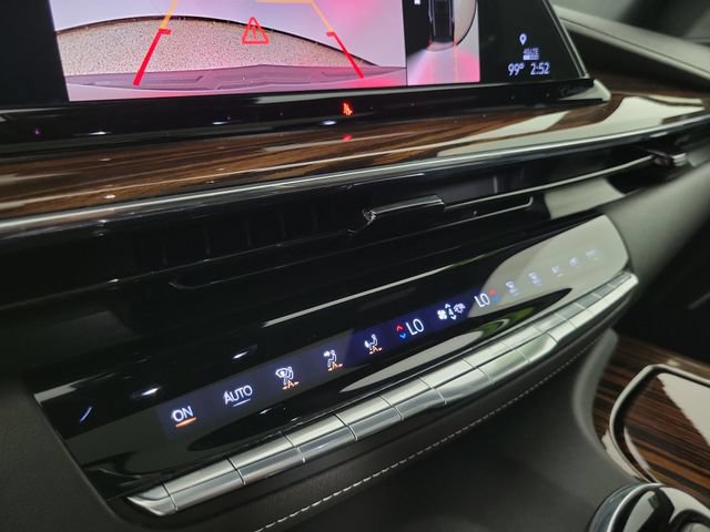 Used 2021 Cadillac Escalade ESV Premium Luxury w/ Performance Package RWD image 35