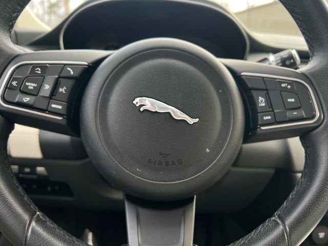 Used 2019 Jaguar E-PACE SE image 21