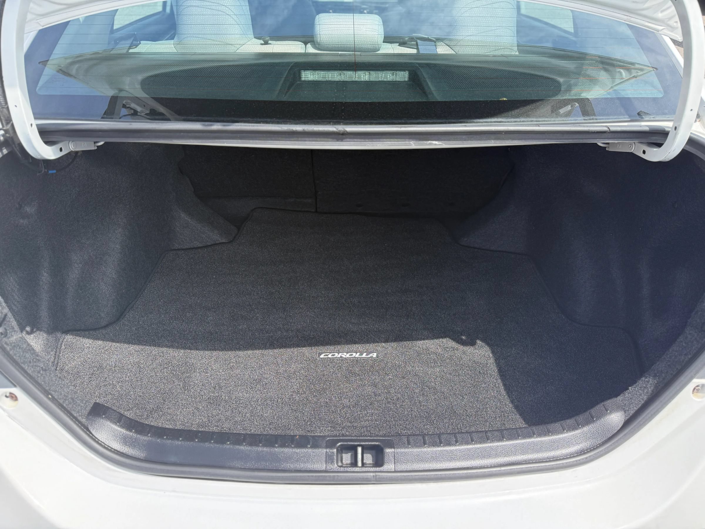 Used 2014 Toyota Corolla L FWD image 11