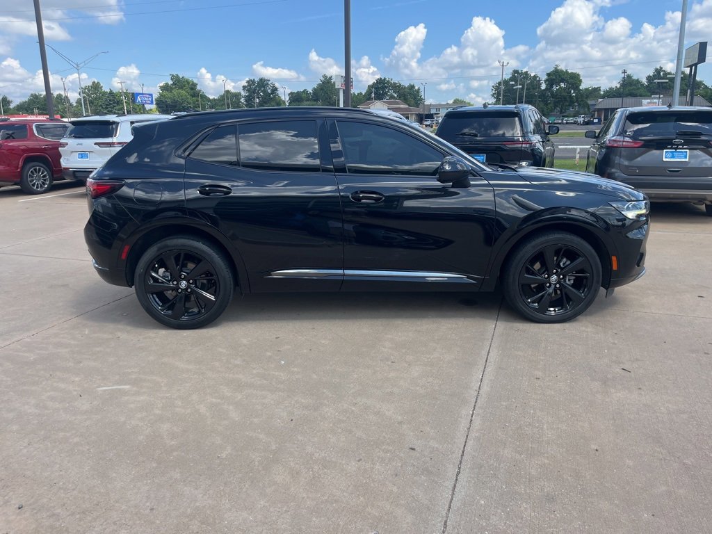 Used 2022 Buick Envision Essence w/ Technology Package I image 4