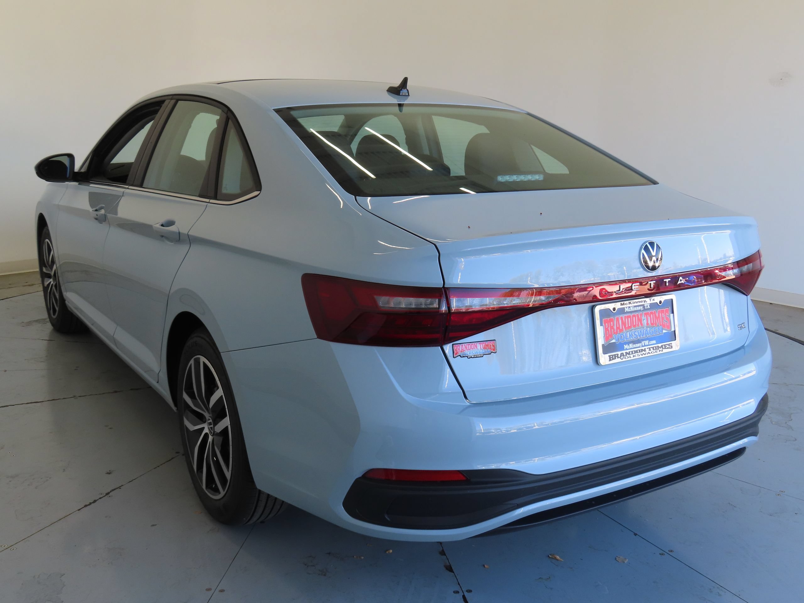 New 2026 Volkswagen Jetta SE FWD image 6