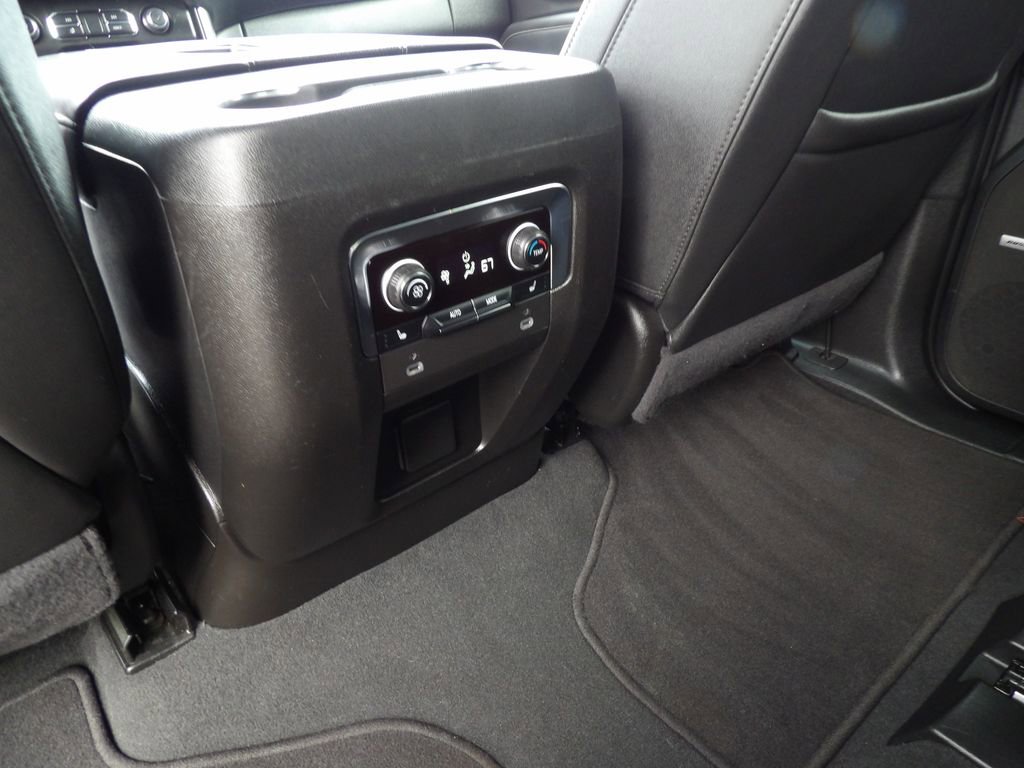 Used 2024 Chevrolet Tahoe Premier RWD image 17
