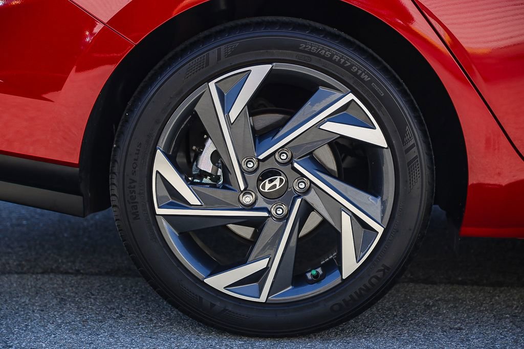 Certified 2024 Hyundai Elantra SEL w/ Convenience Package FWD image 11
