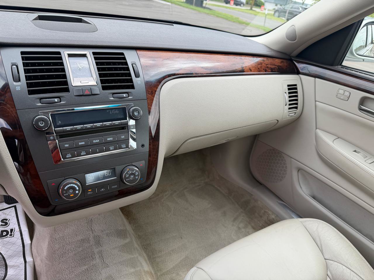 Used 2009 Cadillac DTS FWD image 12