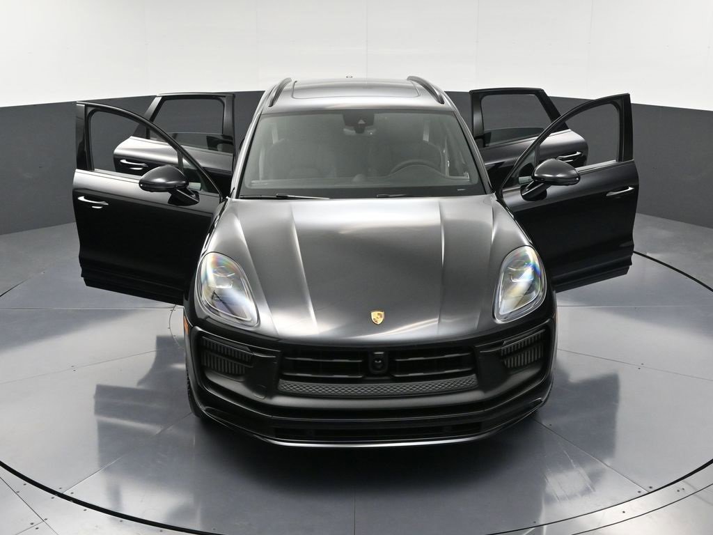 New 2026 Porsche Macan GTS image 33