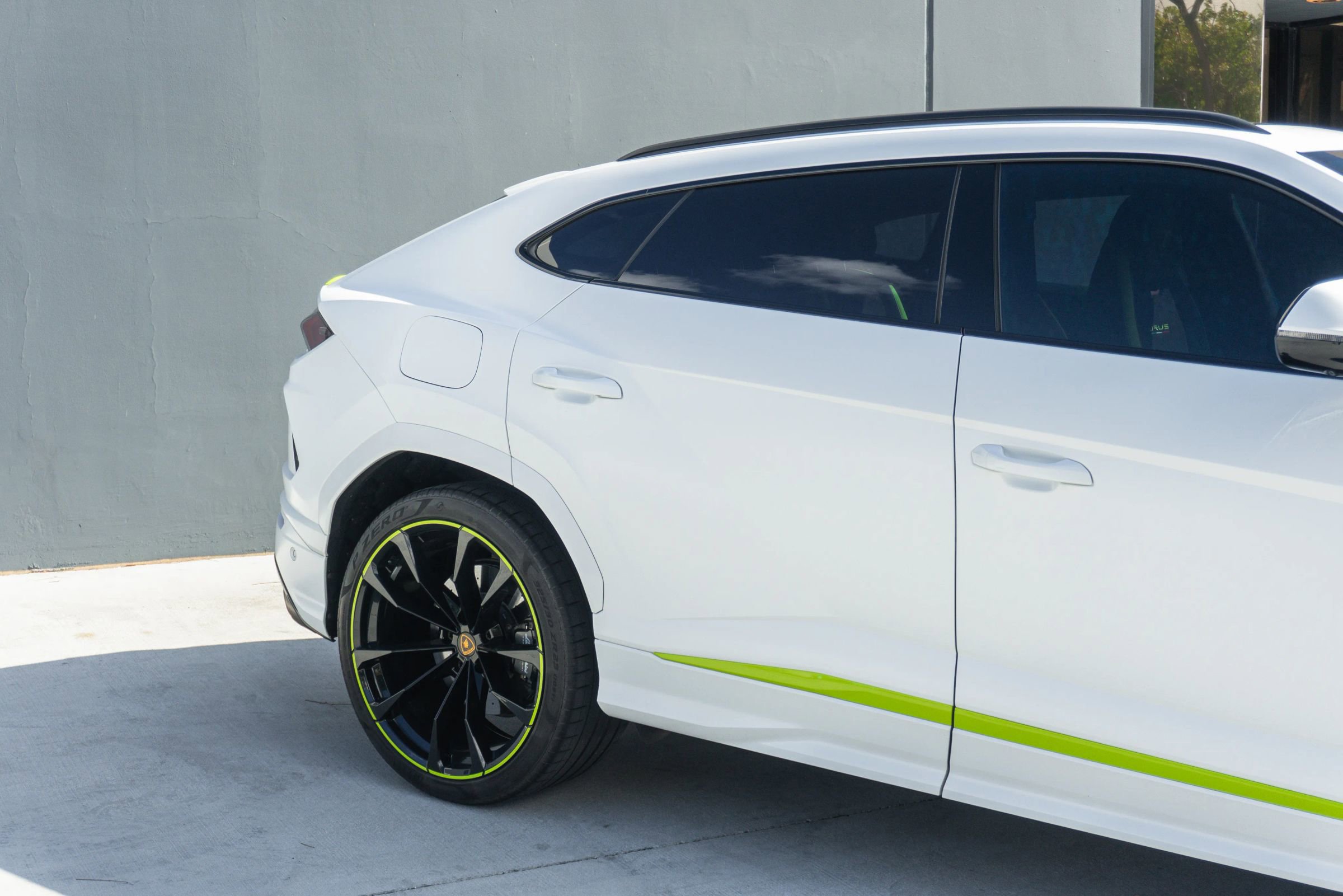 Used 2022 Lamborghini Urus image 33