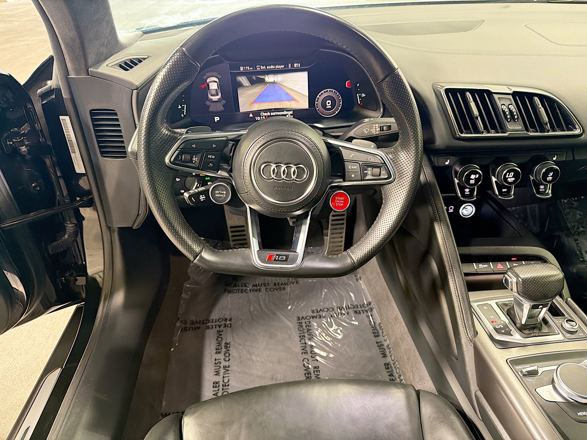 Used 2018 Audi R8 V10 w/ Premium Package RWD image 15