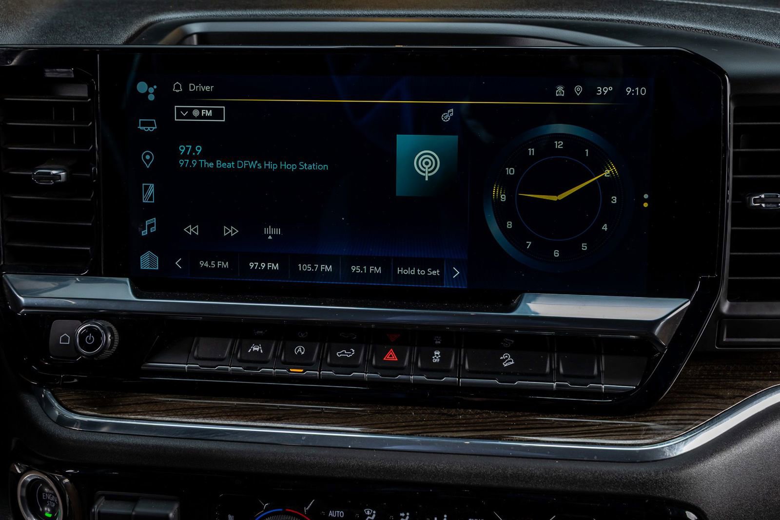 Used 2023 Chevrolet Silverado 1500 LT w/ Z71 Off-Road Package image 24