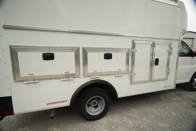 New 2025 GMC Savana 3500 w/ Power Convenience Package RWD image 27