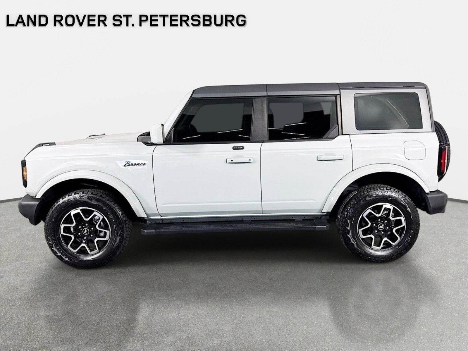 Used 2021 Ford Bronco Outer Banks image 9