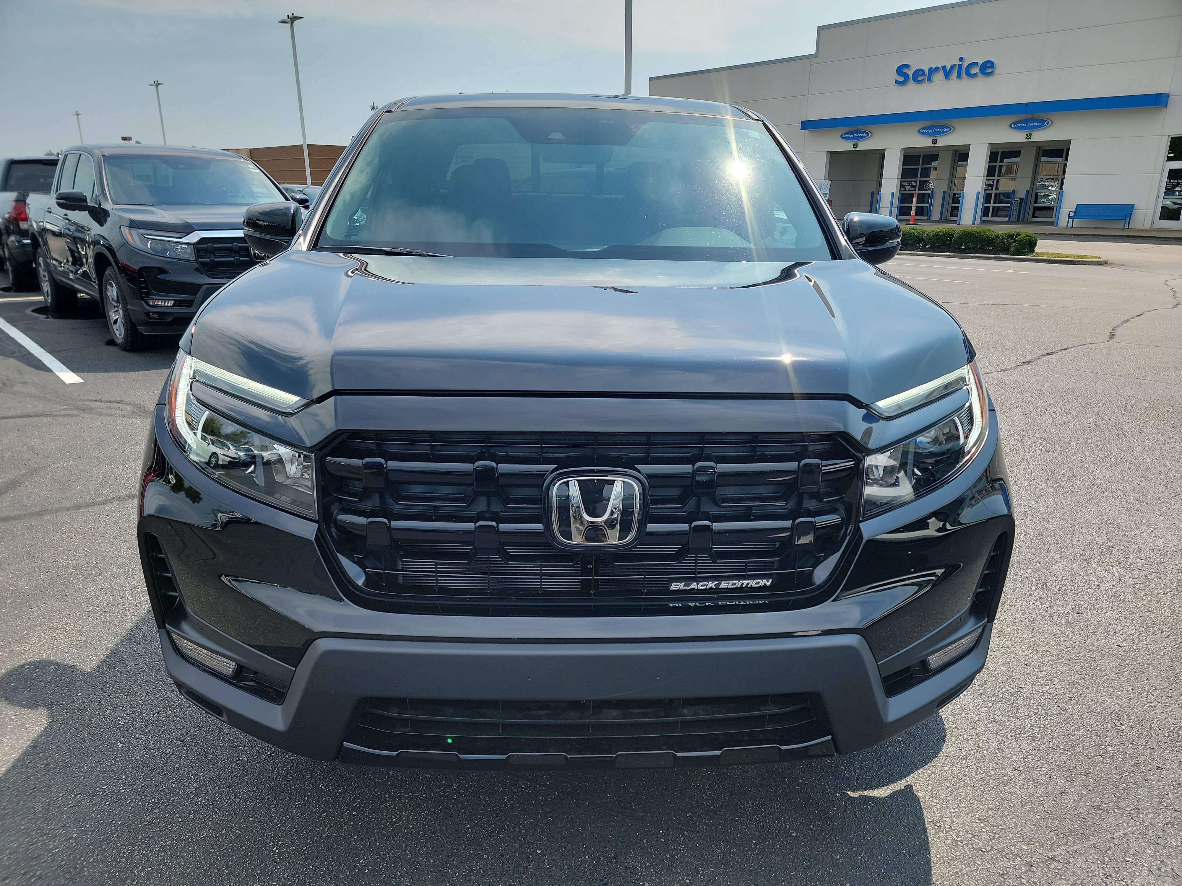 New 2026 Honda Ridgeline Black Edition image 2