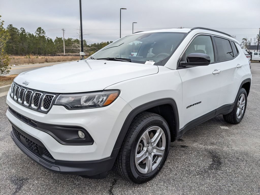 Used 2024 Jeep Compass Latitude image 58