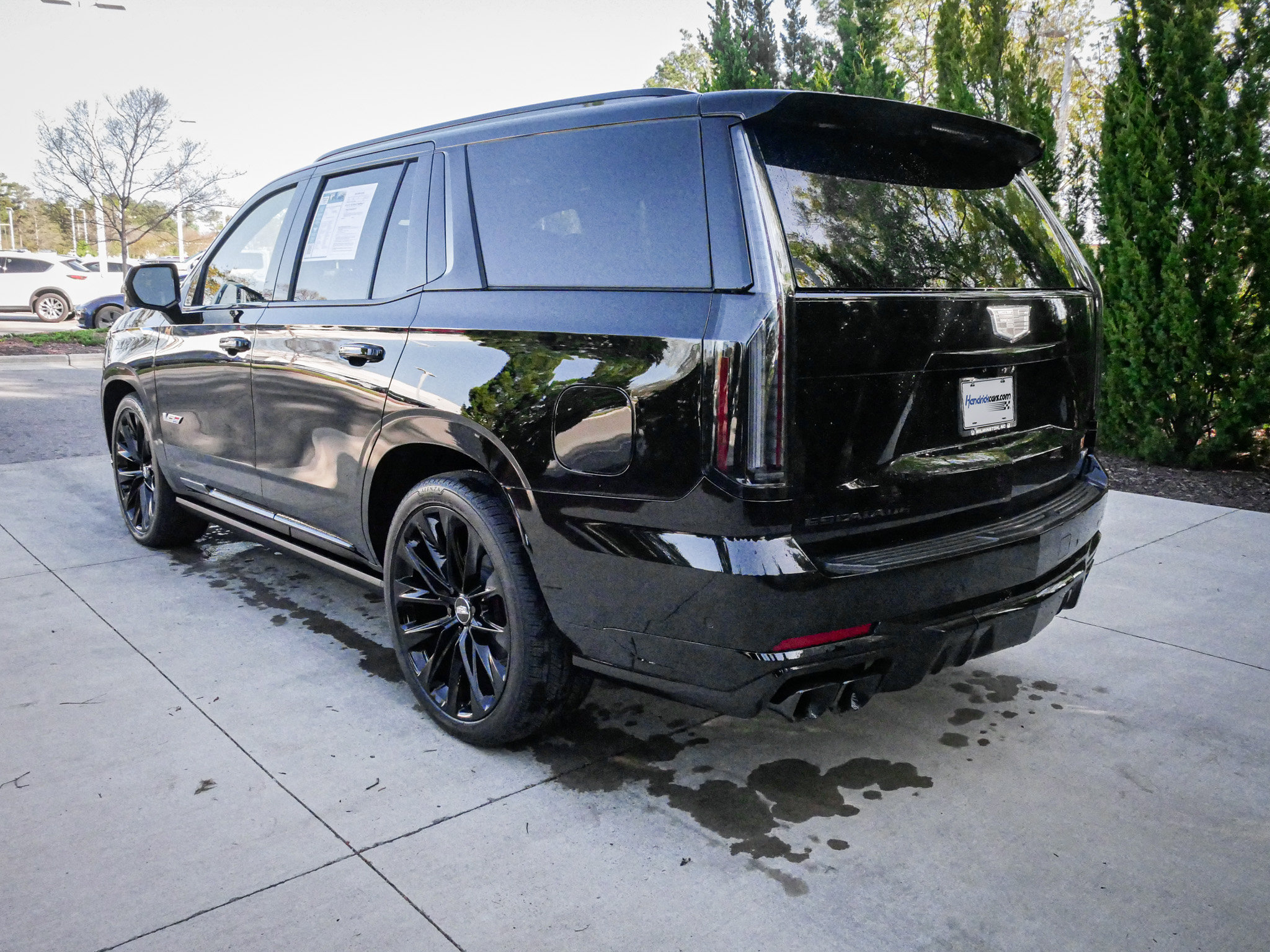 Used 2026 Cadillac Escalade V w/ LPO, ONYX Package AWD/4WD image 8