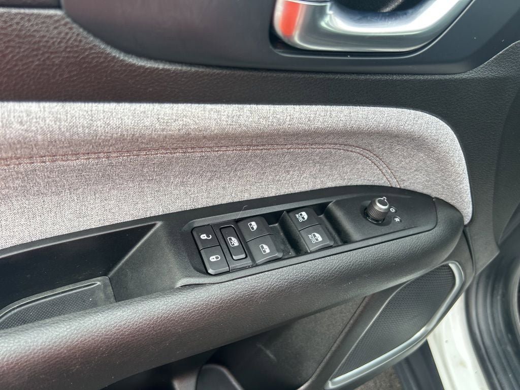 Used 2022 Jeep Compass Latitude AWD/4WD image 9