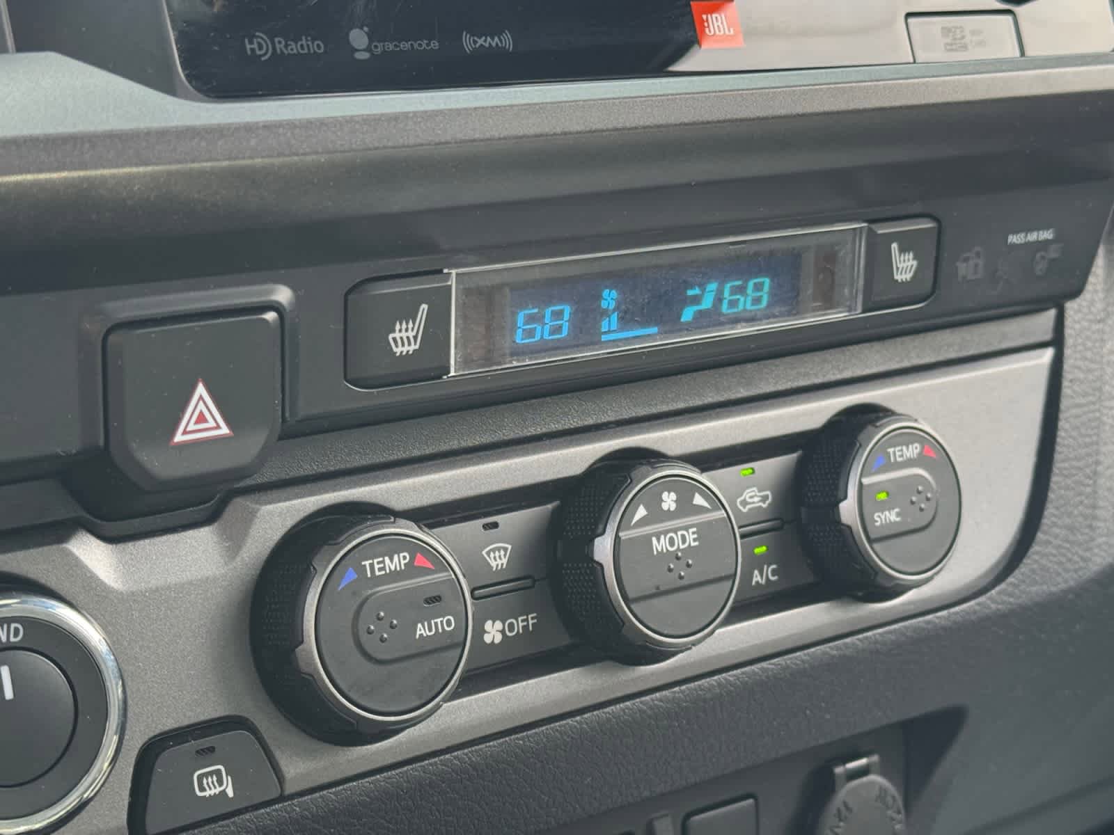 Used 2019 Toyota Tacoma TRD Sport AWD/4WD image 5