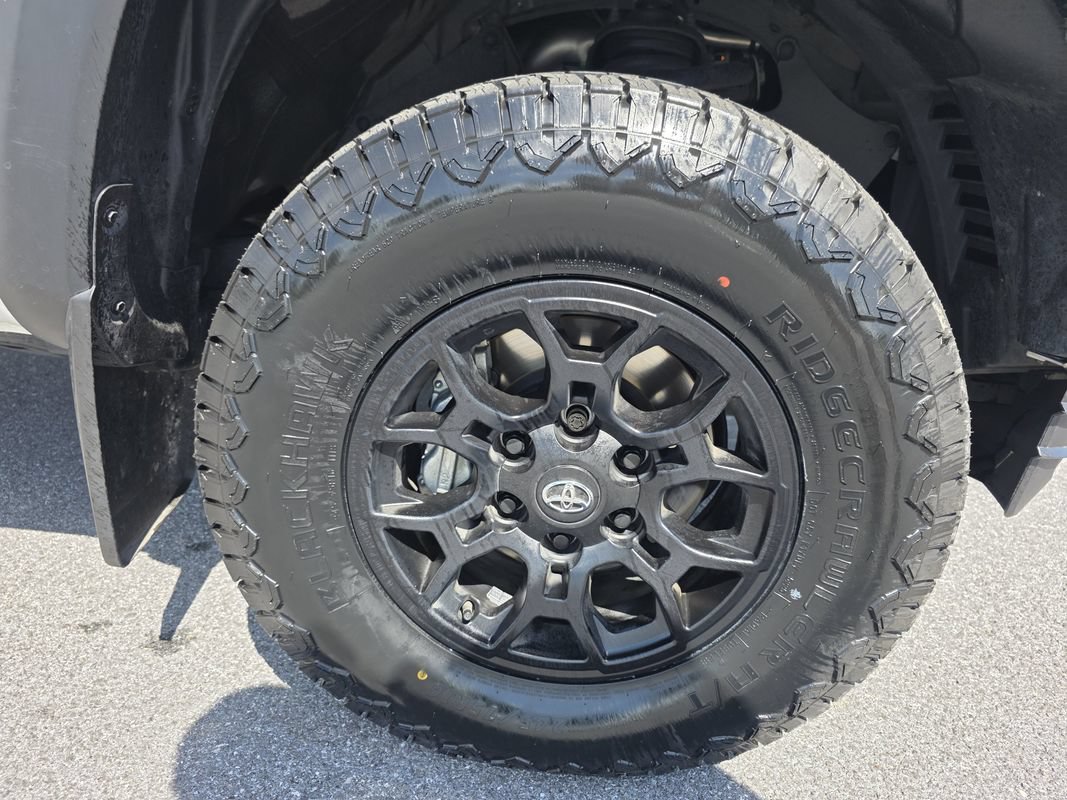 Used 2022 Toyota Tacoma SR w/ SX Package AWD/4WD image 31