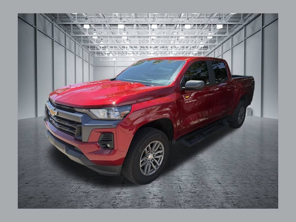Certified 2024 Chevrolet Colorado LT w/ LT Convenience Package II AWD/4WD image 1