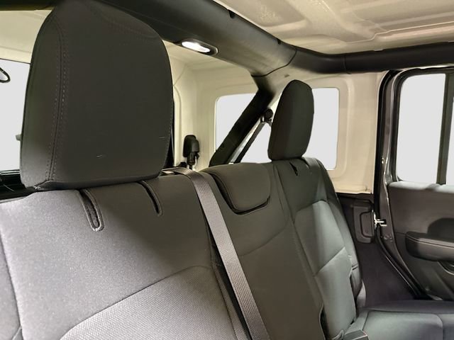 Used 2021 Jeep Wrangler Unlimited Sahara w/ Cold Weather Group image 30