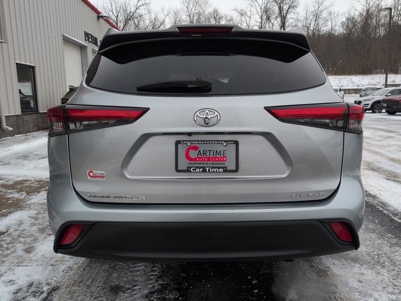 Used 2020 Toyota Highlander XLE image 7