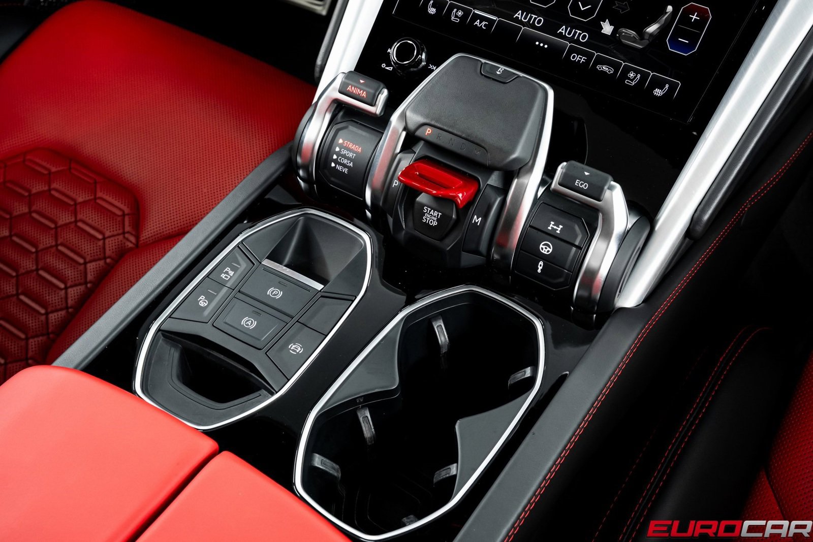 Used 2022 Lamborghini Urus image 35